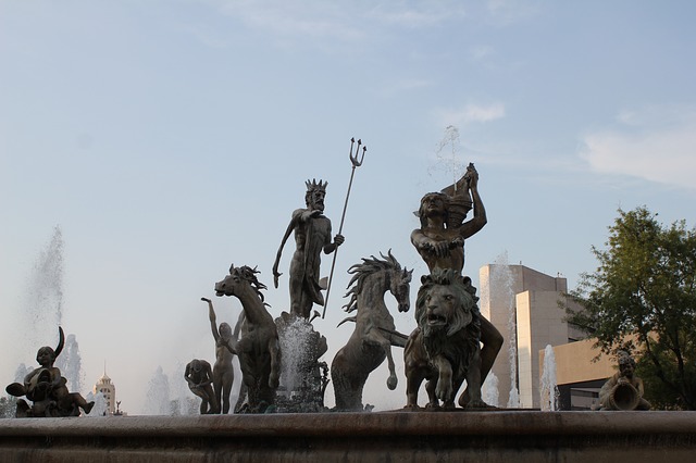 Fountain with Neptune and other Roman gods.