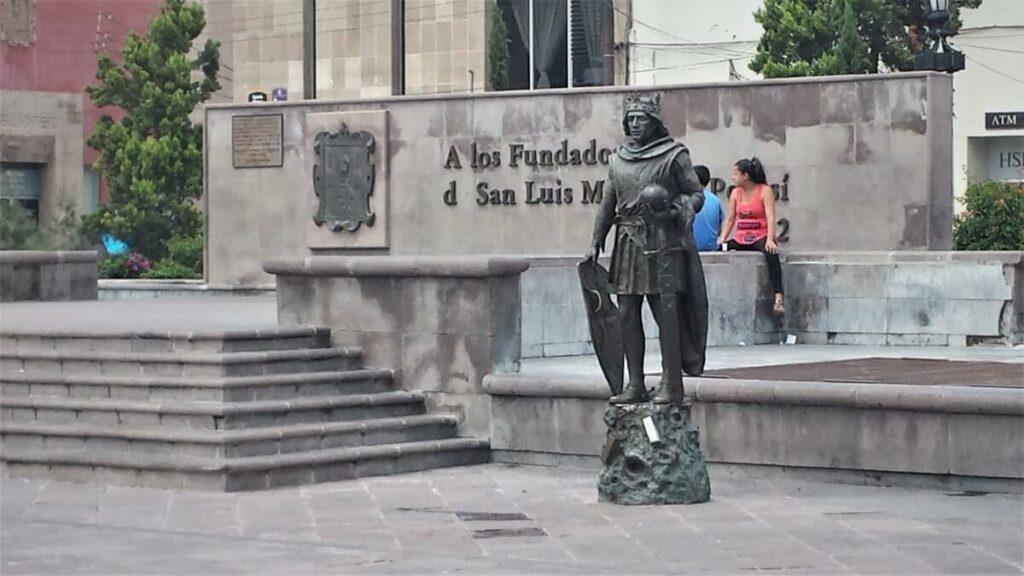 Fountain with the statue of one of the founders of San Luis Potosi.