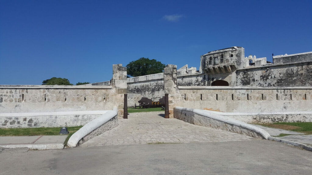 Entrance of one of Campeche City's ex-fortresses.