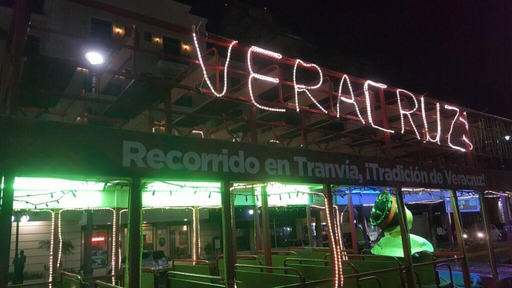 A trolley with the words Veracruz on it.