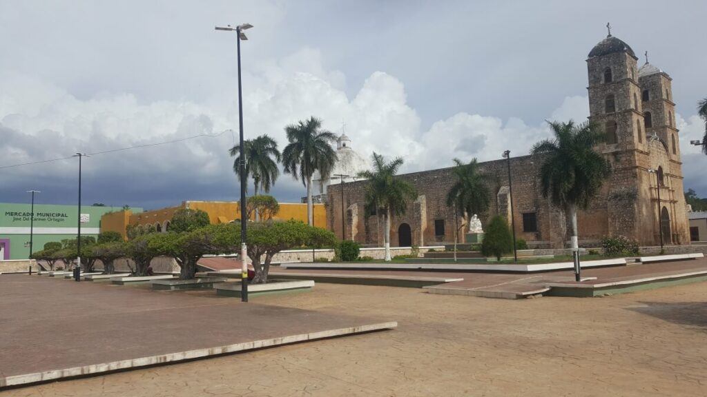 Main plaza and church in Hecelchakan.